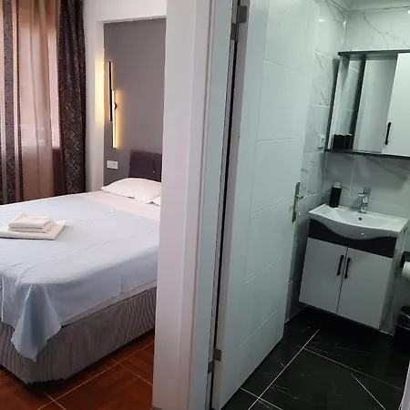 Efesian Center - Harbour 3*