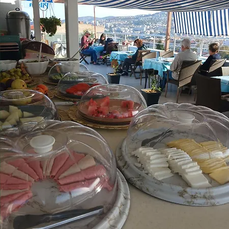 B&B Efesian Center - Harbour 3*