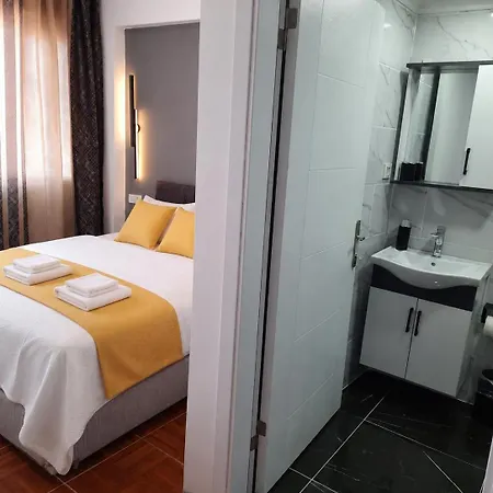Efesian Center - Harbour Bed and Breakfast 3*
